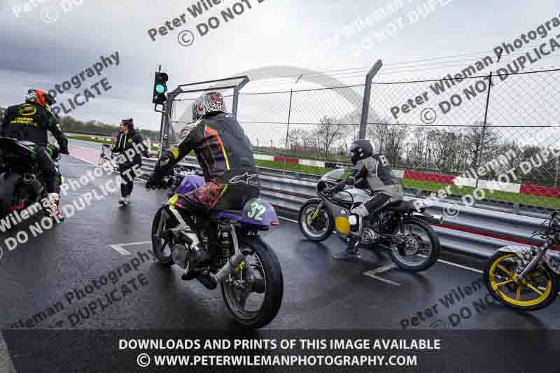 donington no limits trackday;donington park photographs;donington trackday photographs;no limits trackdays;peter wileman photography;trackday digital images;trackday photos